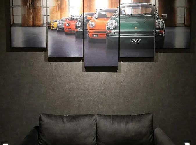 Scuderia 4*